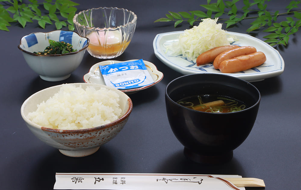 朝食